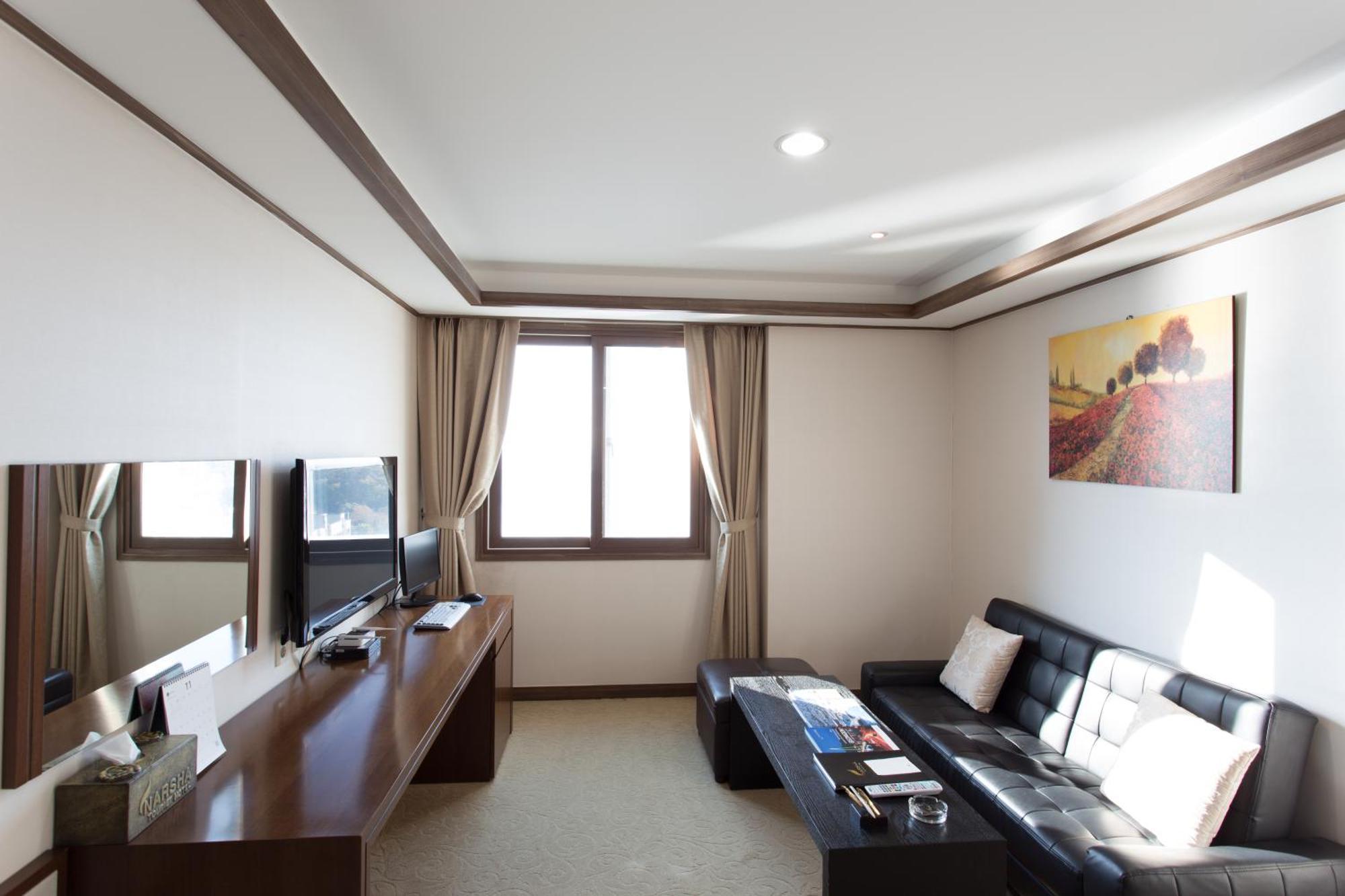 Yeosu Narsha Hotel Buitenkant foto
