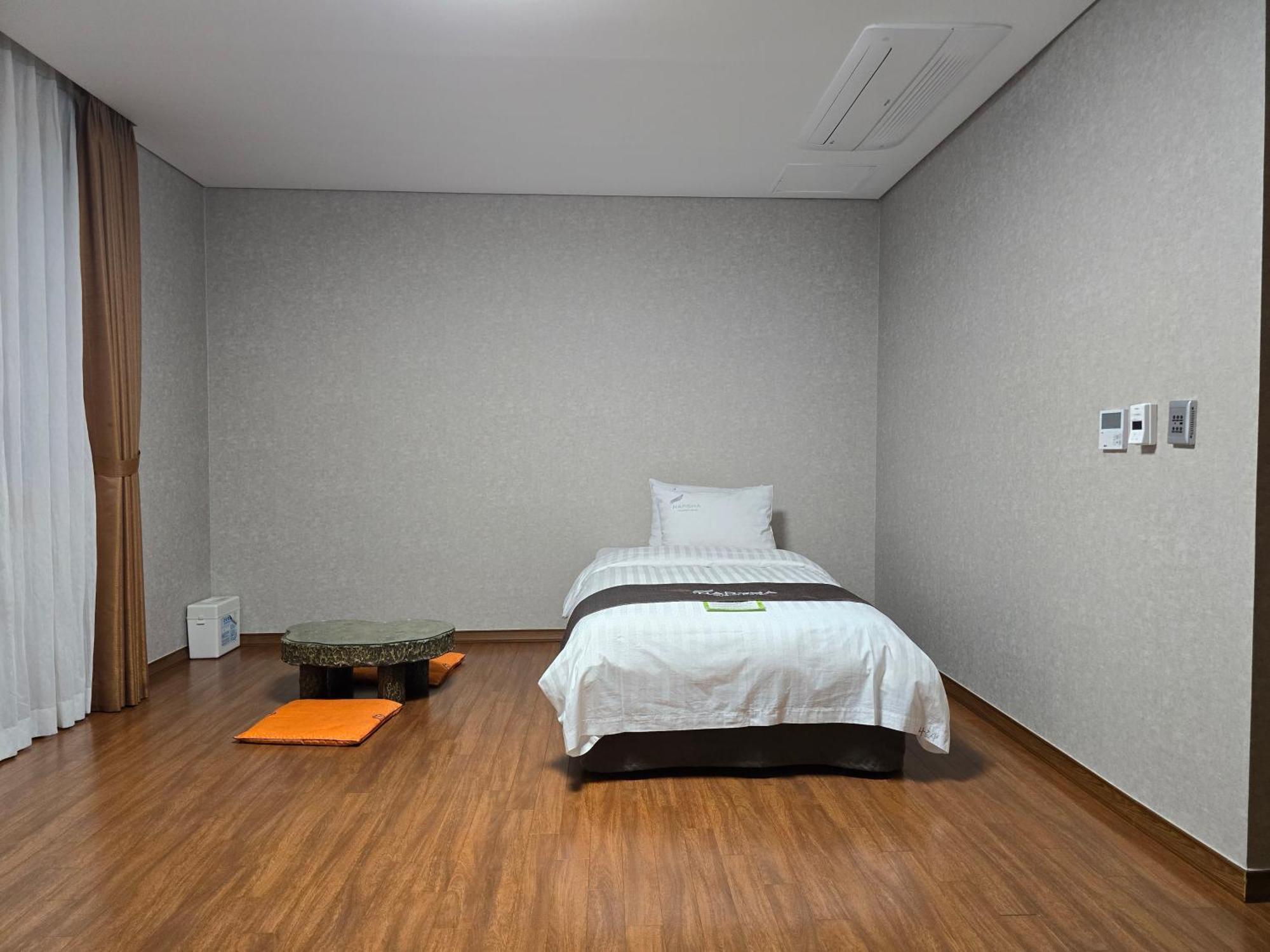 Yeosu Narsha Hotel Buitenkant foto