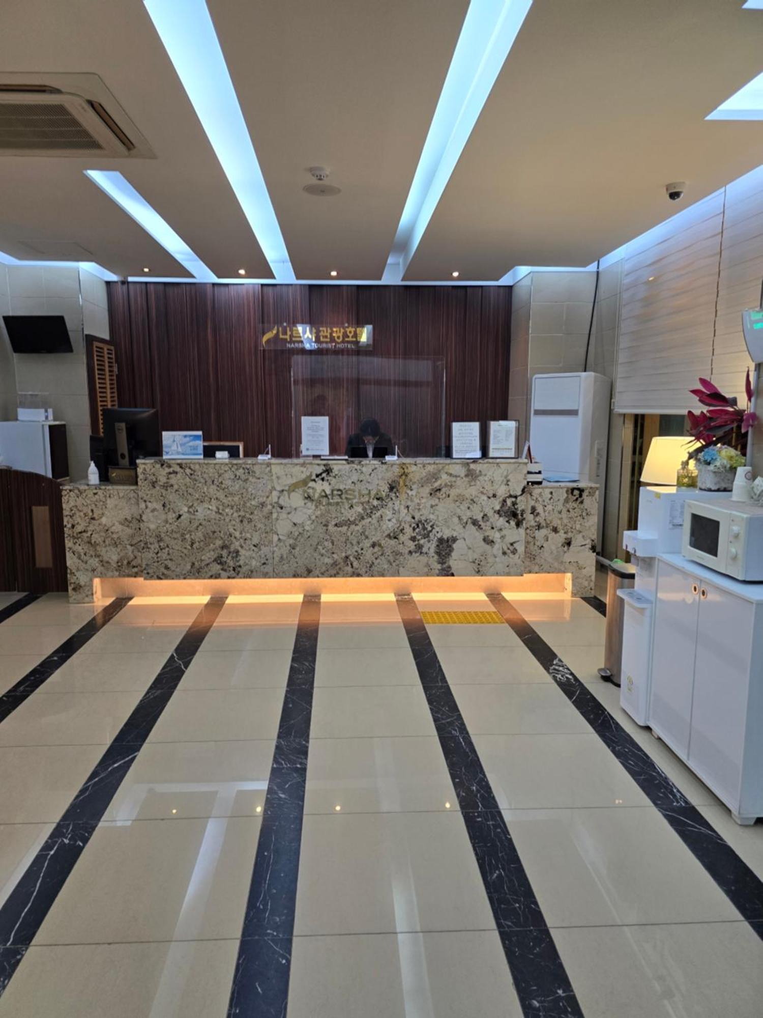 Yeosu Narsha Hotel Buitenkant foto