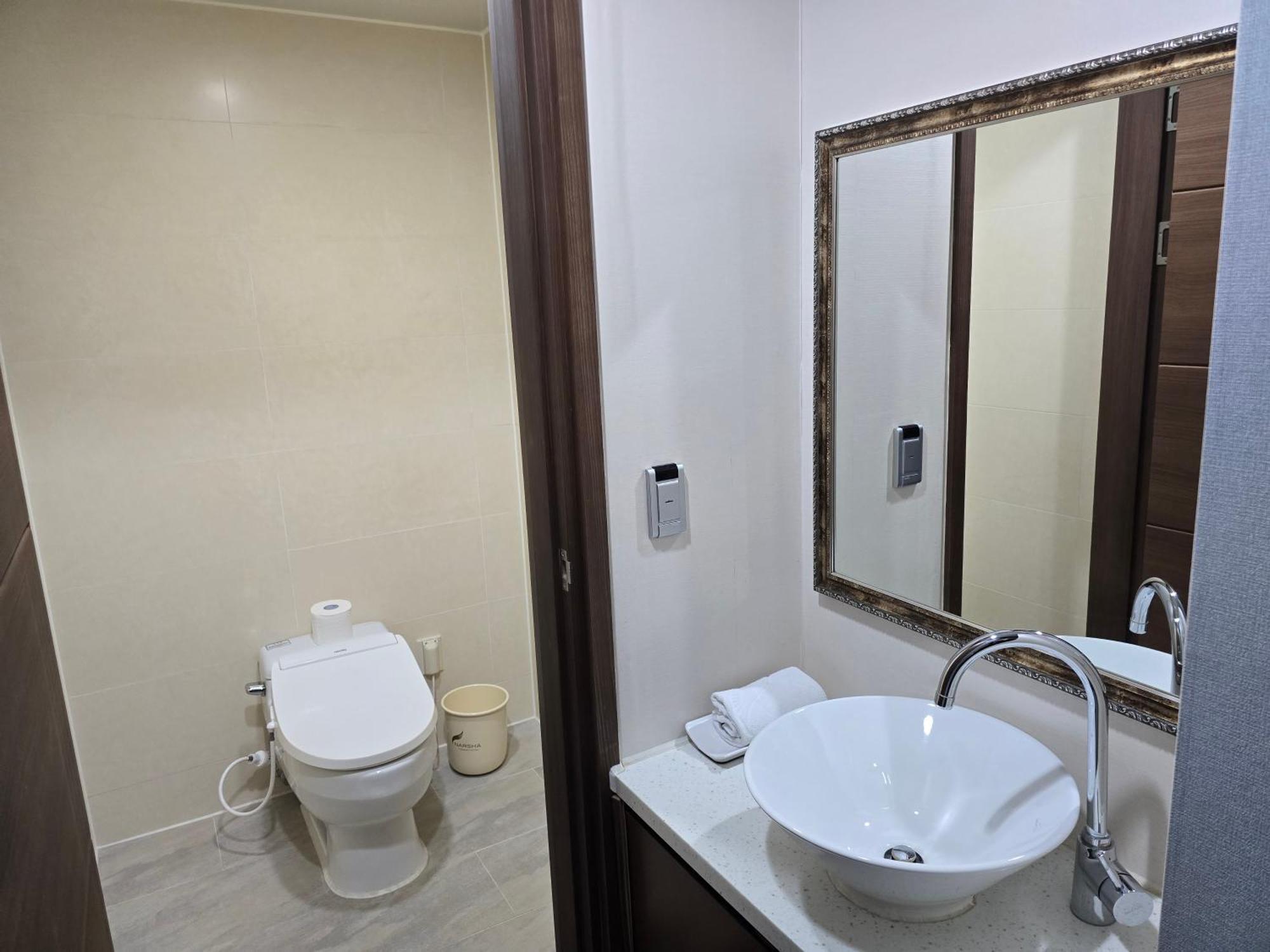 Yeosu Narsha Hotel Buitenkant foto