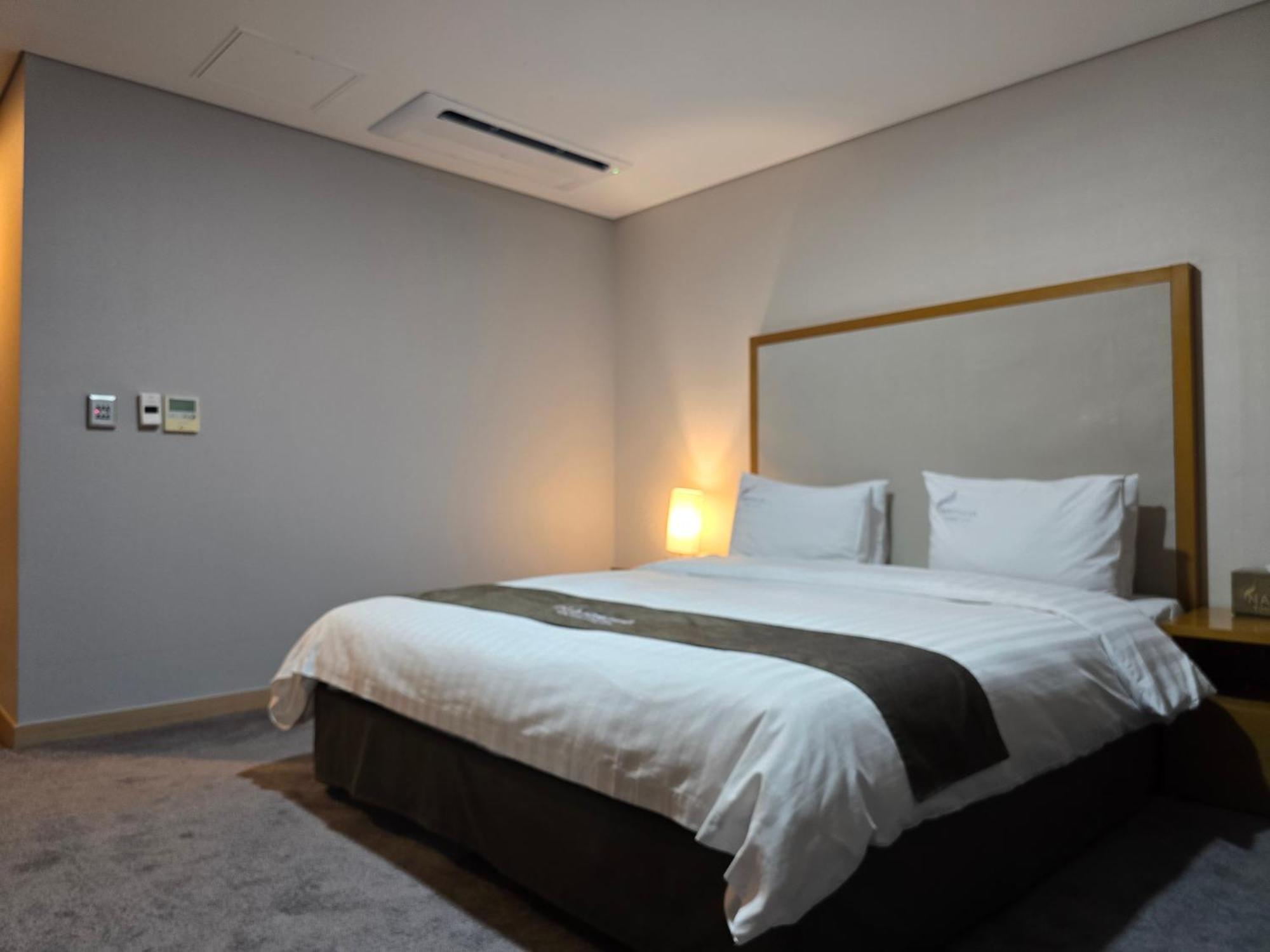 Yeosu Narsha Hotel Buitenkant foto
